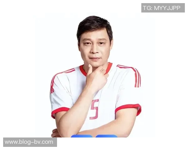 范志毅亲临嘉兴足球联赛开幕式为揭幕战激情开球助威 范志毅亲临嘉兴足球联赛开幕式为揭幕战激情开球助威